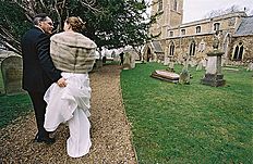 Hemingford Grey, Cambridgeshire - Anna and Mark's Wedding