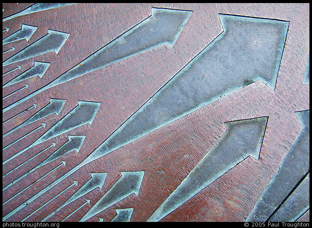 Art Deco arrows - Napier - New Zealand, December 2005